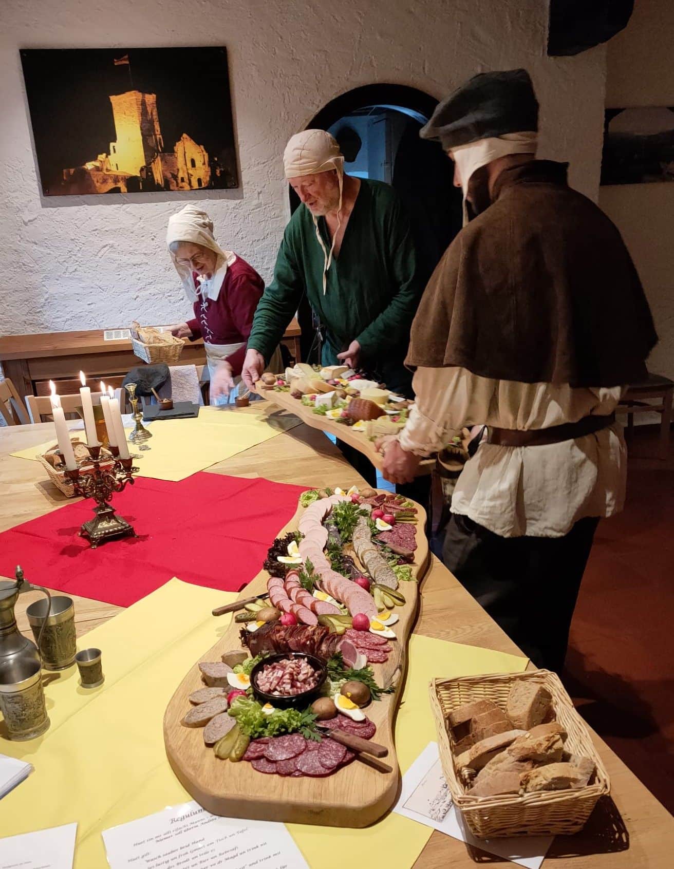 Burgwächter - die Tafel wird gerichtet